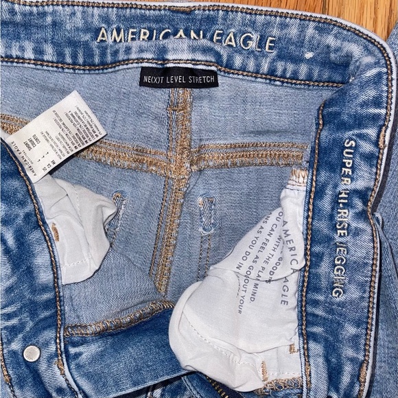 AMERICAN EAGLE - Ne(x)t Level Stretch - Ripped Super Hi-Rise Jeggings - Picture 6 of 6